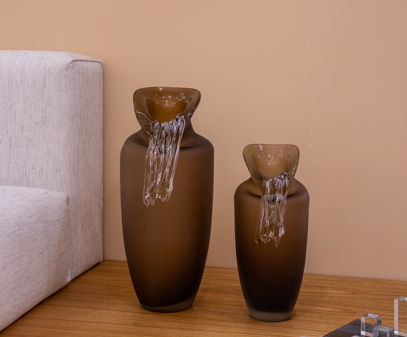 Vaso Decorativo Cascata Marrom M&eacute;dio image number 1