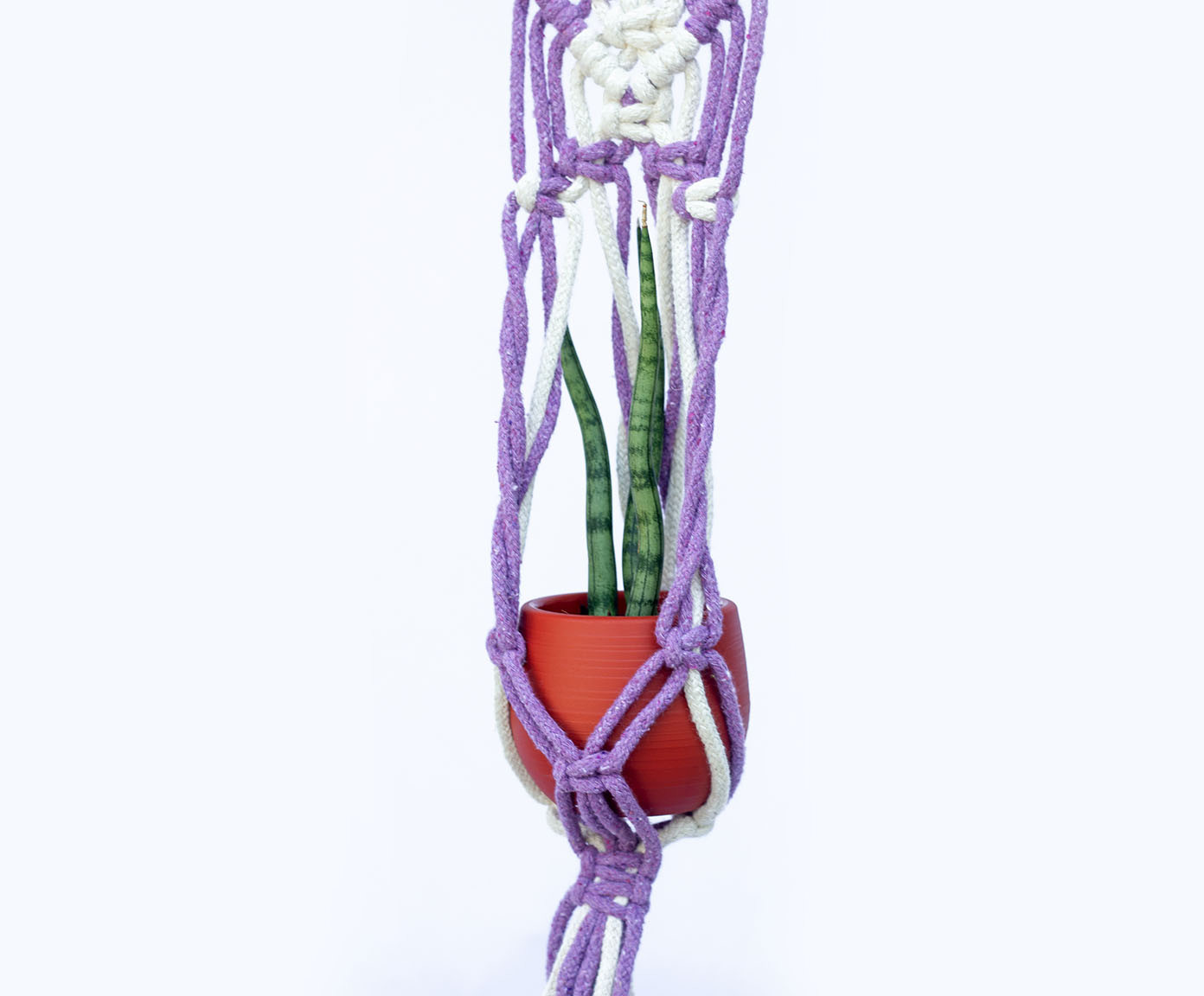 Hanger em Macram&ecirc; Lavanda image number 3
