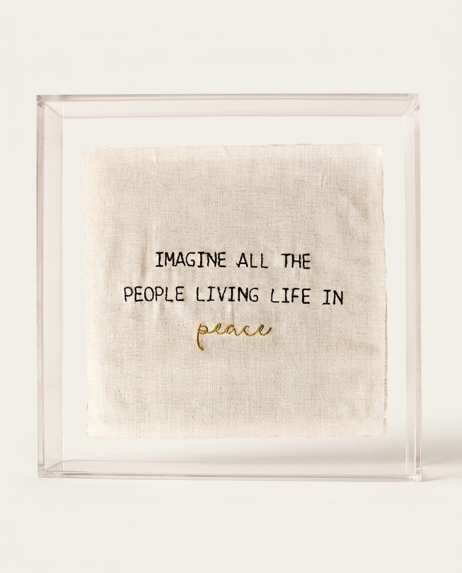 Quadro em Acr&iacute;lico "Bordado Imagine All The People" image number 2