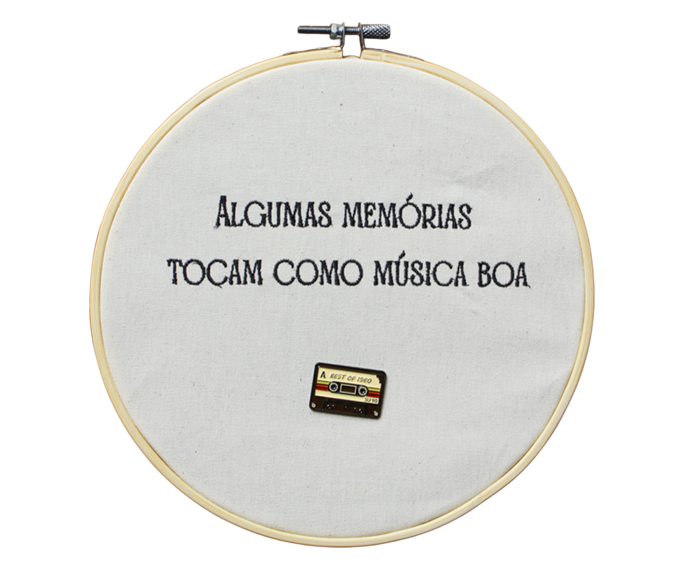 Bordado Decorativo "Mem&oacute;rias Tocam Como M&uacute;sica" image number 0