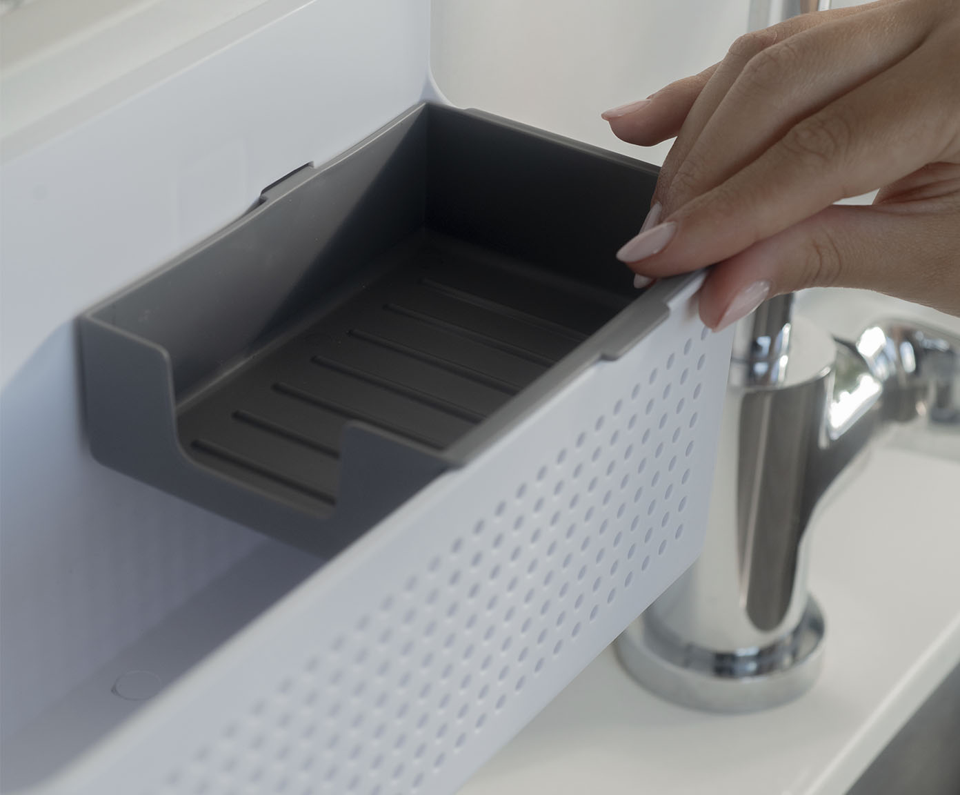 Organizador para Tanque de Parede Flow Fechado Branco - image 1
