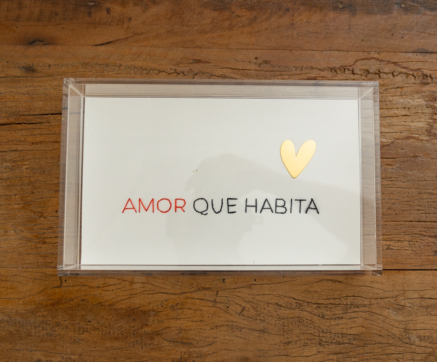 Quadro em Acr&iacute;lico "Amor que Habita" image number 1