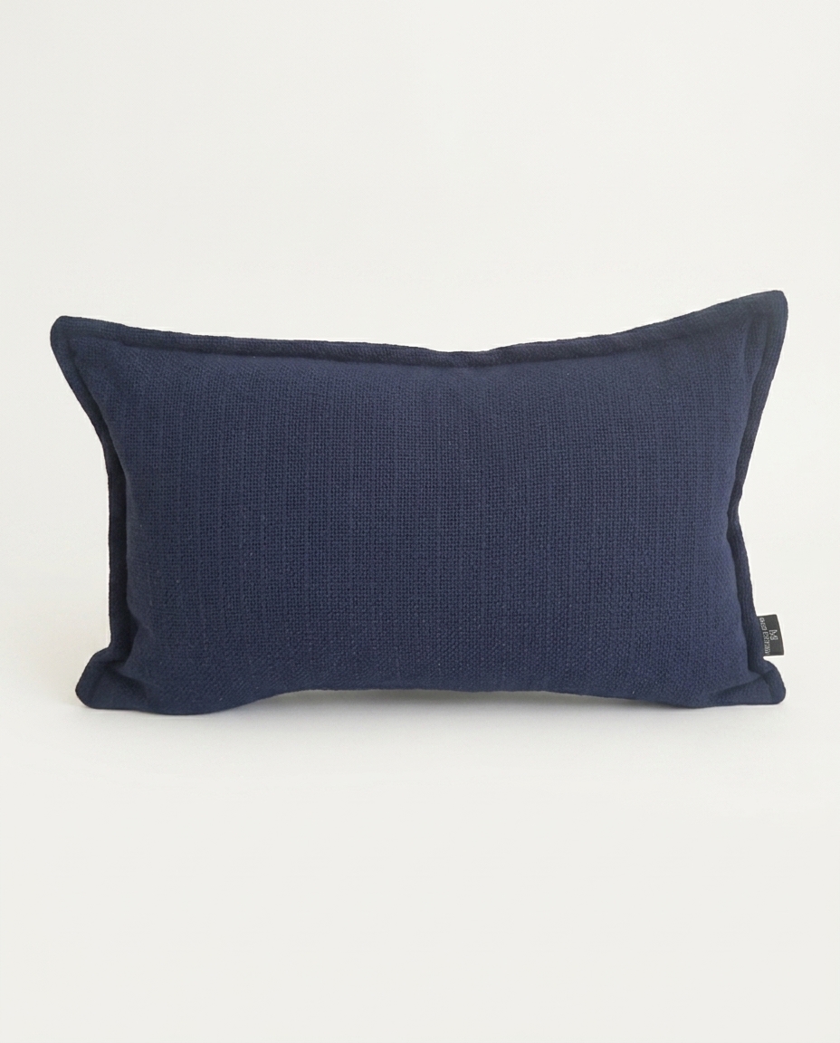 Capa de Almofada Baguete Basica Azul Marinho - image 1