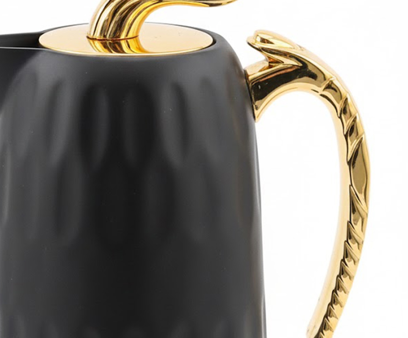 Garrafa t&eacute;rmica em propileno preto e dourado image number 2