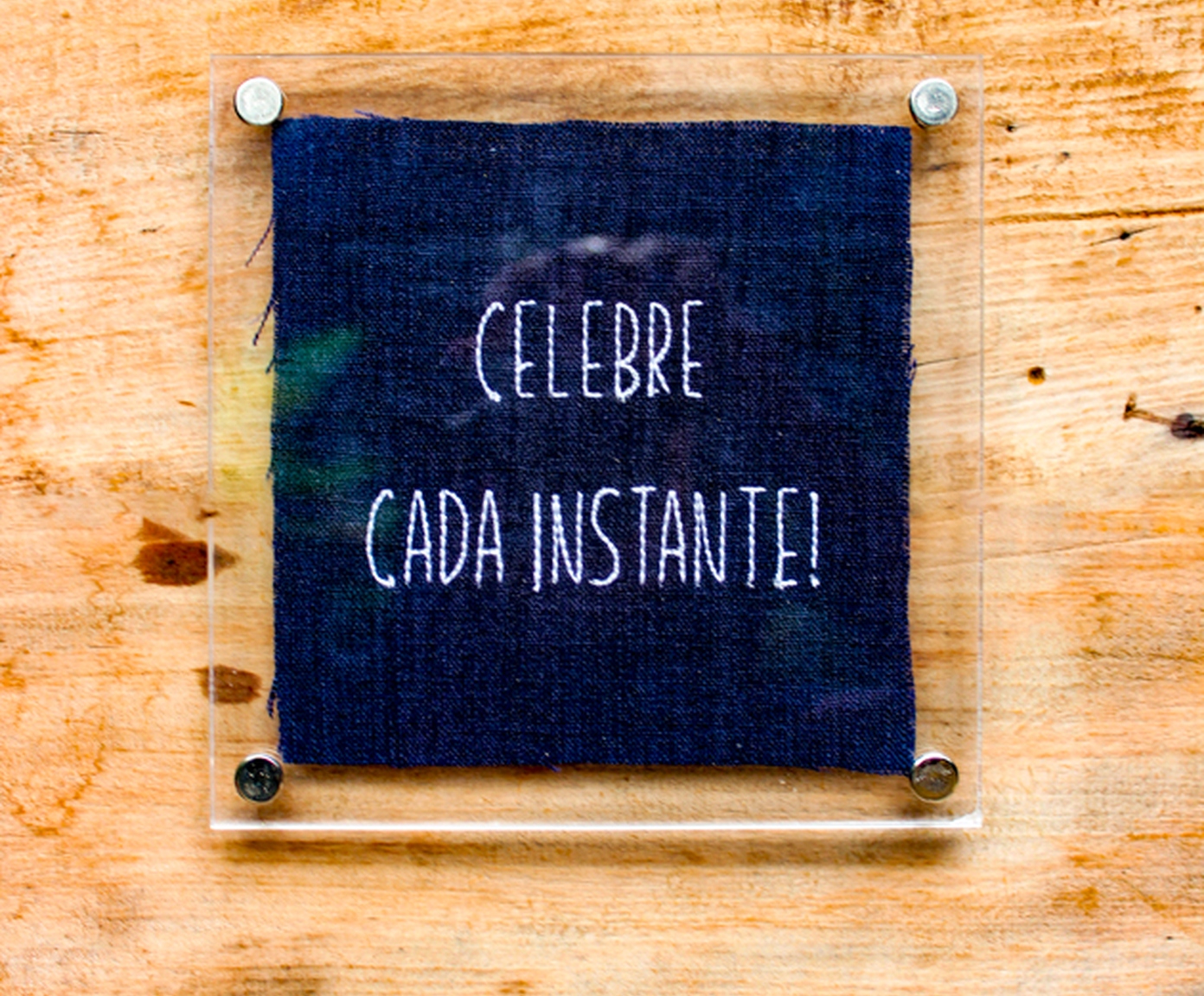 Quadro em Acr&iacute;lico "Celebre Cada Instante!" image number 1