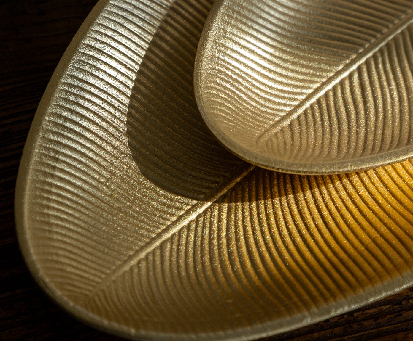 Centro de Mesa em Madeira Leaf II Dourado - image 1