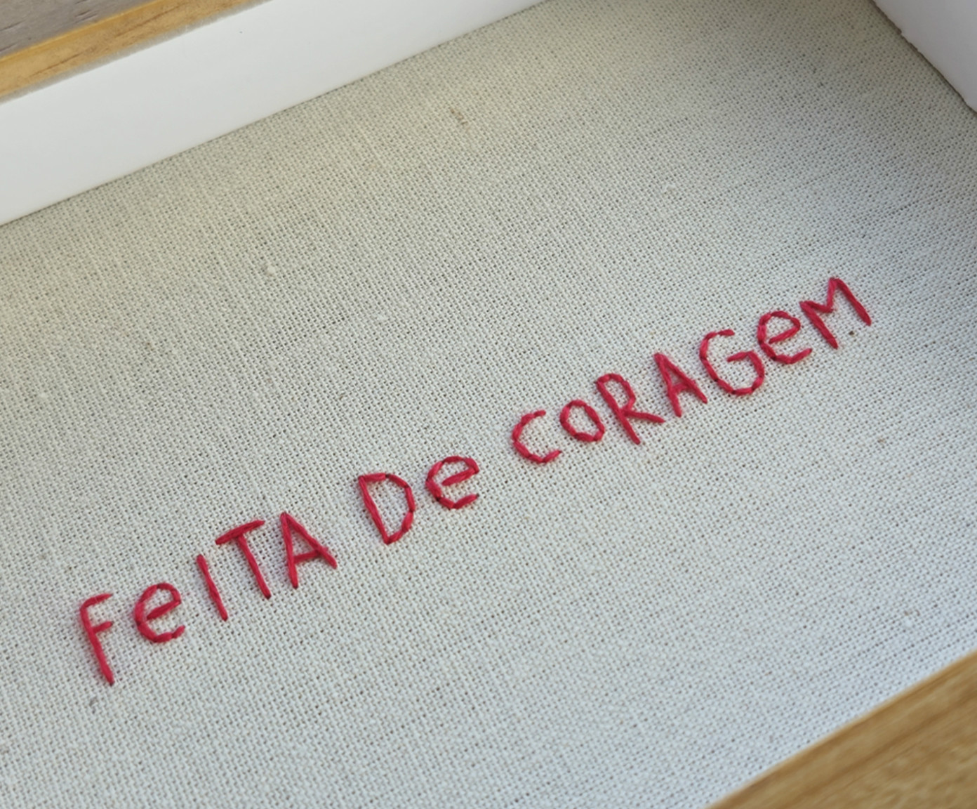 Quadro Feita de Coragem Vermelho image number 2