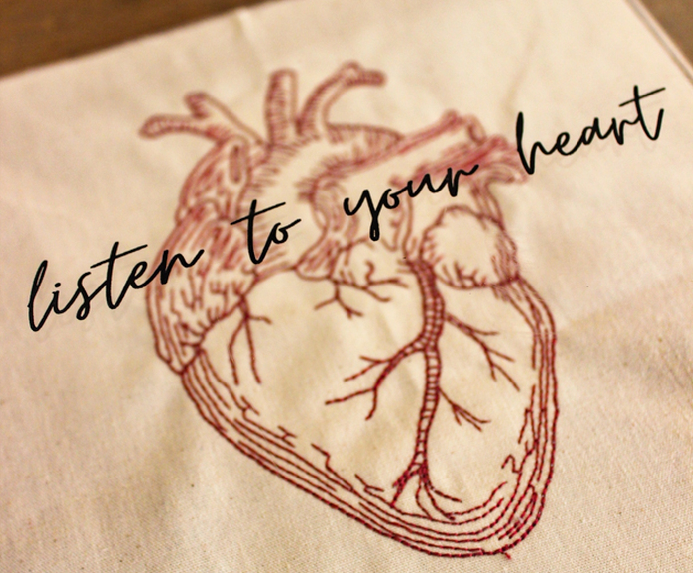 Quadro em Acr&iacute;lico "Listen To Your Heart" image number 2