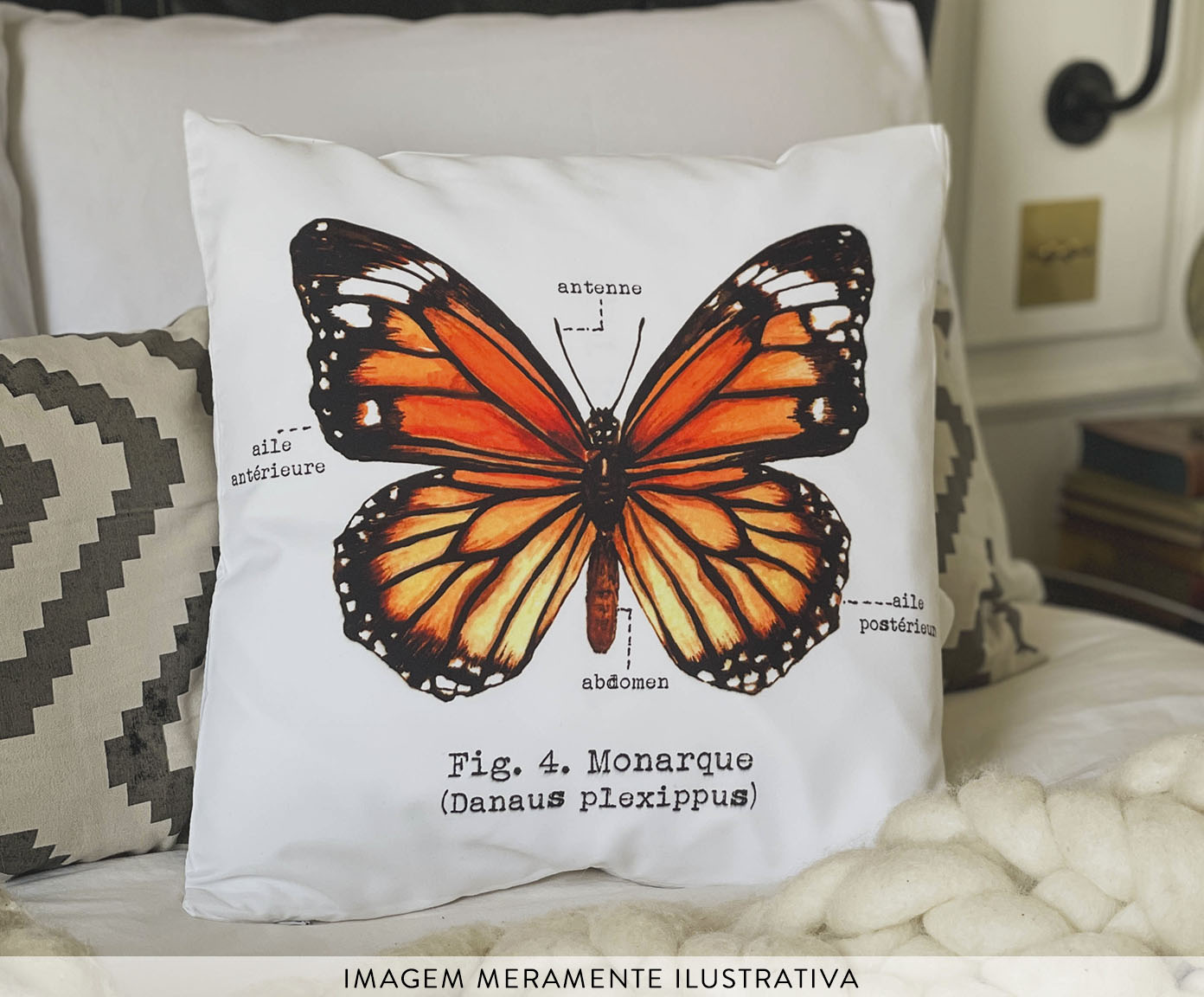 Capa de Almofada Borboleta Monarca Aquarela image number 1