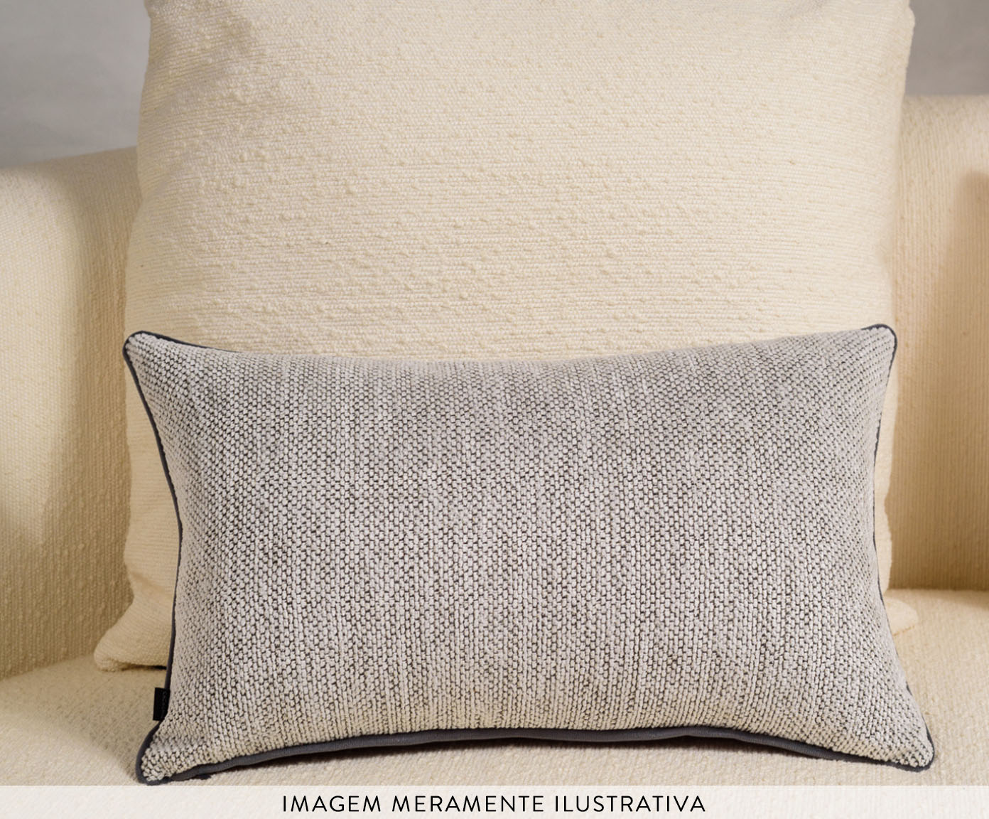 Almofada em Chenille Retangular com Detalhe em Vivo - Cinza Chumbo image number 2