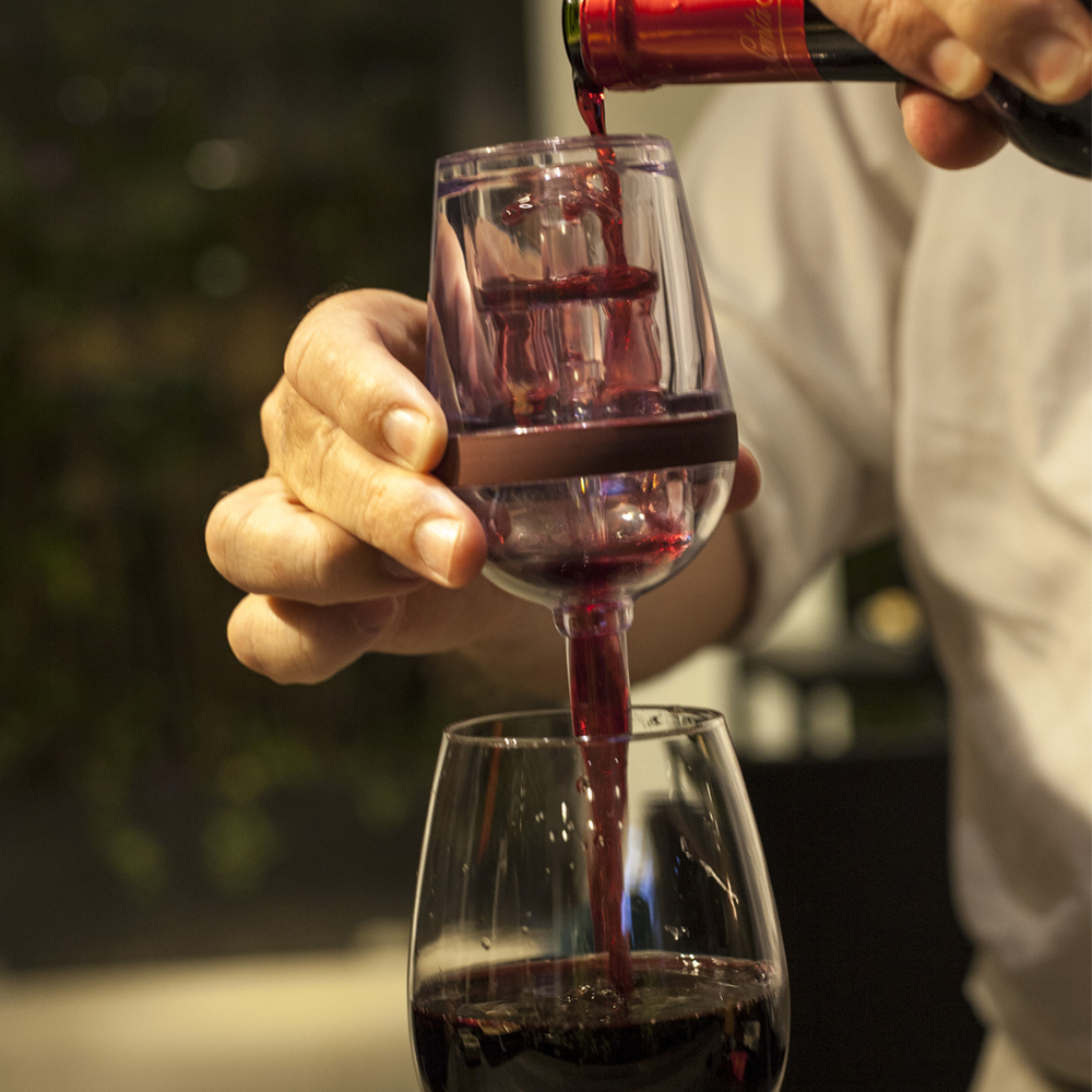 Aerador de Vinhos em Forma de Ta&ccedil;a - image 1