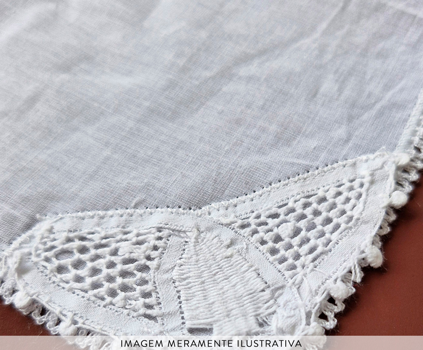 Quadro Decorativo Bordado Cura image number 2